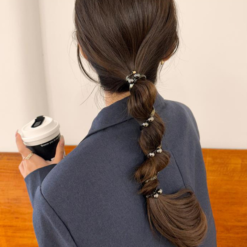 Fashionable pearl telephone line hair tie, high ponytail hair band, elegant bubble braid, hair braiding tool, ponytail hair accessory, headwear Application Scenario
