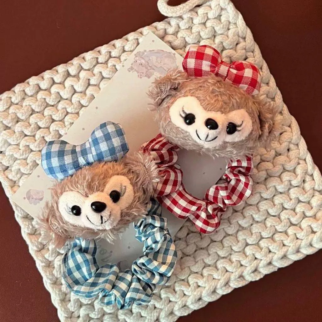 Cute Shirley's rose checkered hair band! Soft and cute hair tie with a girlish heart, cartoon Duffy Bear hair tie and hair bun device full figure