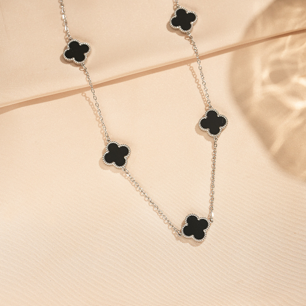 Fashionable titanium steel non-fading 13MM five-petal double-sided four-leaf clover necklace for women, a unique and light luxury style, versatile collarbone chain Application Scenario
