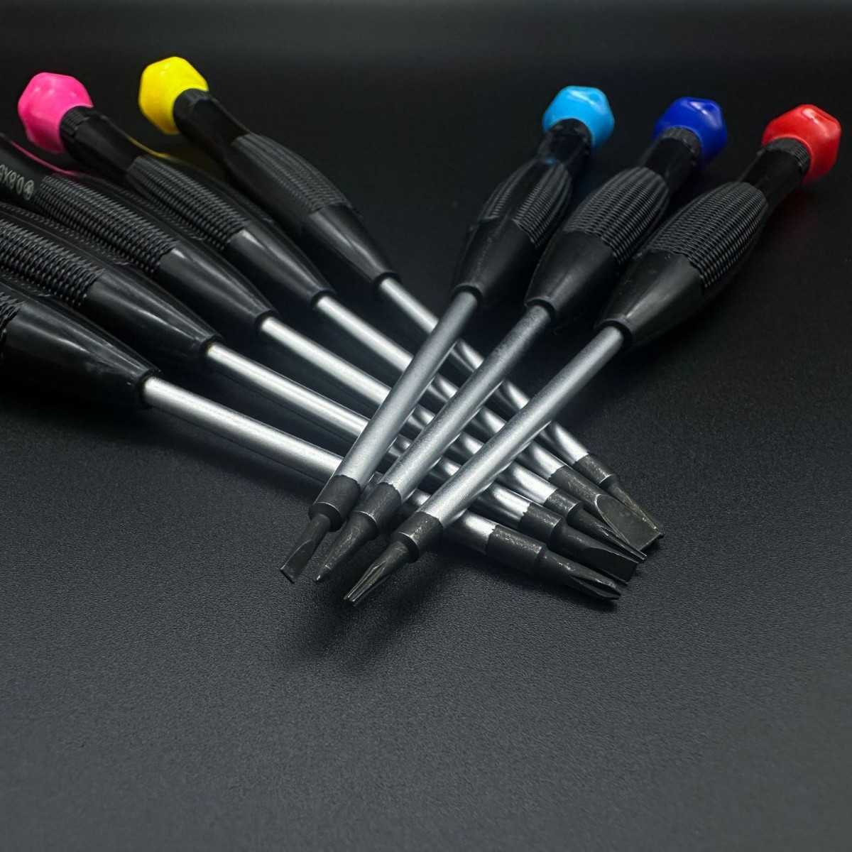 Strong magnetic tools fish-scale handle precision screwdriver S2, extended screwdriver, cross-shaped, flat-head, star-shaped hex socket full figure