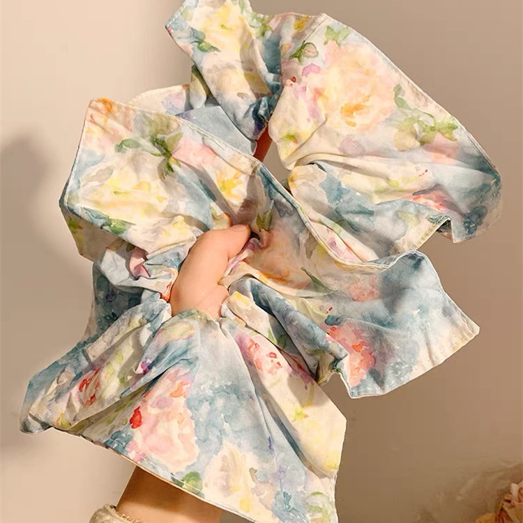 Dreamy Garden ~ Oil Painting style floral square scarf, large intestine hair band, women's stunning square hair accessory, square hair tie Specification drawing