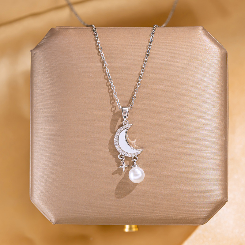 Silver niche design sense moon and star hanging pearl pendant titanium steel necklace, simple and elegant, light luxury collarbone chain for women full figure