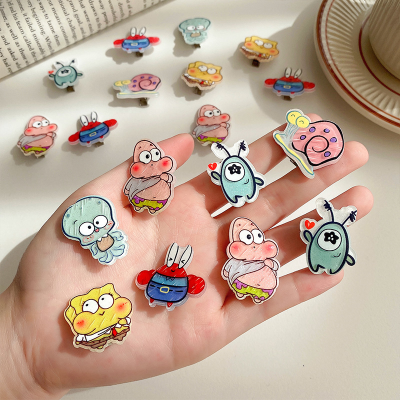 Spongebob SquarePants Patrick's Big Star hair clips are cartoonish and cute, with a girlish heart. They are acrylic duckbeak clips and student fringe hair clips full figure