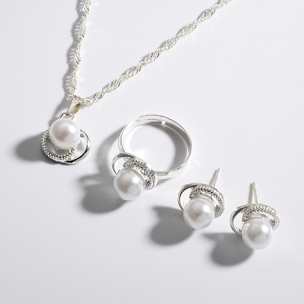 Cross-border best-selling pearl earrings, necklaces, wedding banquet dress accessories, exquisite three-piece set, bride jewelry details Picture