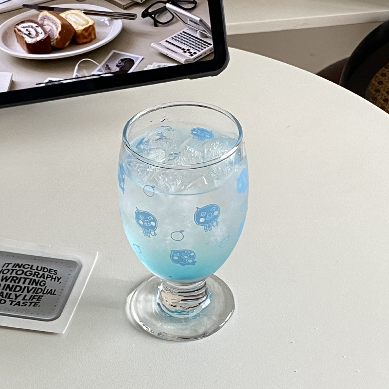 Cute blue orange goblets with a Chinese style Specification drawing