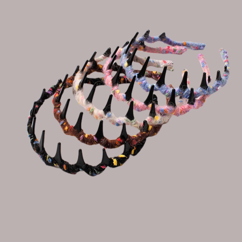 2024 New autumn and winter colorful woolen wrapped hair band with teeth, anti-slip high head top facial cleansing headband, pressure hair clip details Picture