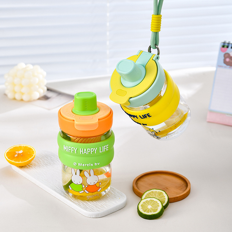 Authentic Mifei water cup, summer girls' high appearance level, popular children's water cup, cute and heat-resistant straw double-drinking cup Application Scenario