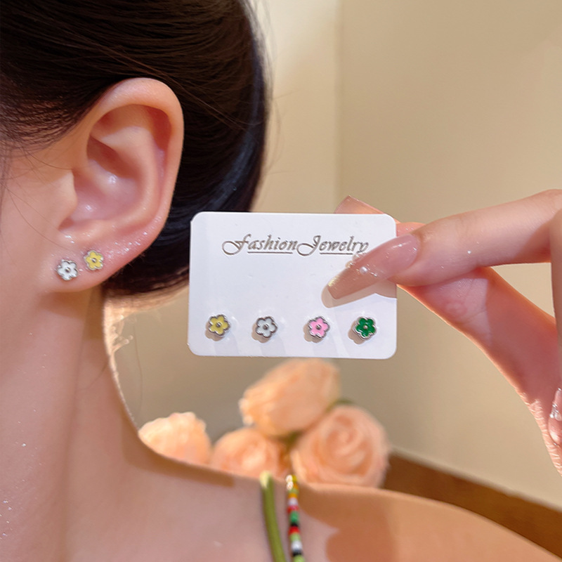 Four-piece set of flower earrings for women, mini, delicate, fashionable and versatile stud earrings, simple and trendy colorful personalized earrings details Picture