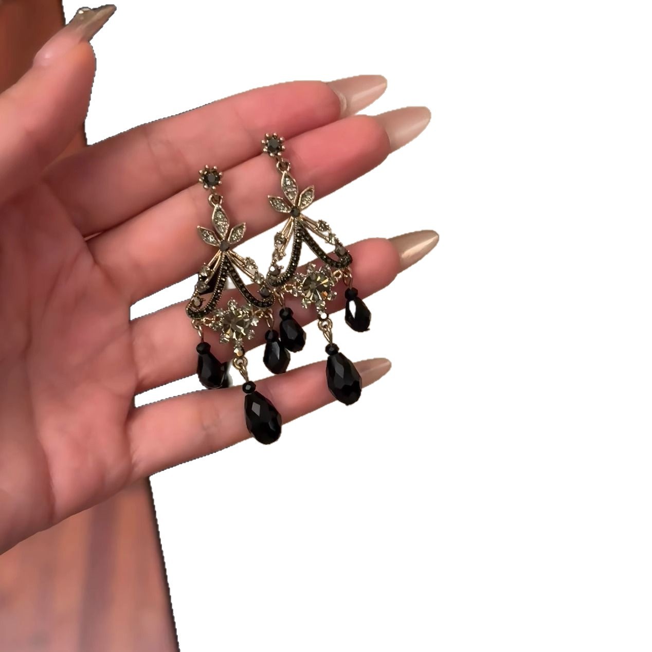Retro court-style black diamond tassel earrings, women's fashion, light luxury, high-end and elegant long earrings, dark earrings Item Picture