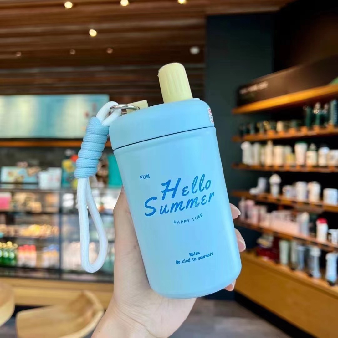 Simple and fresh insulated cup with straw, portable ins feng shui cup, hand-held stainless steel cup for office and home use, cross-border Application Scenario