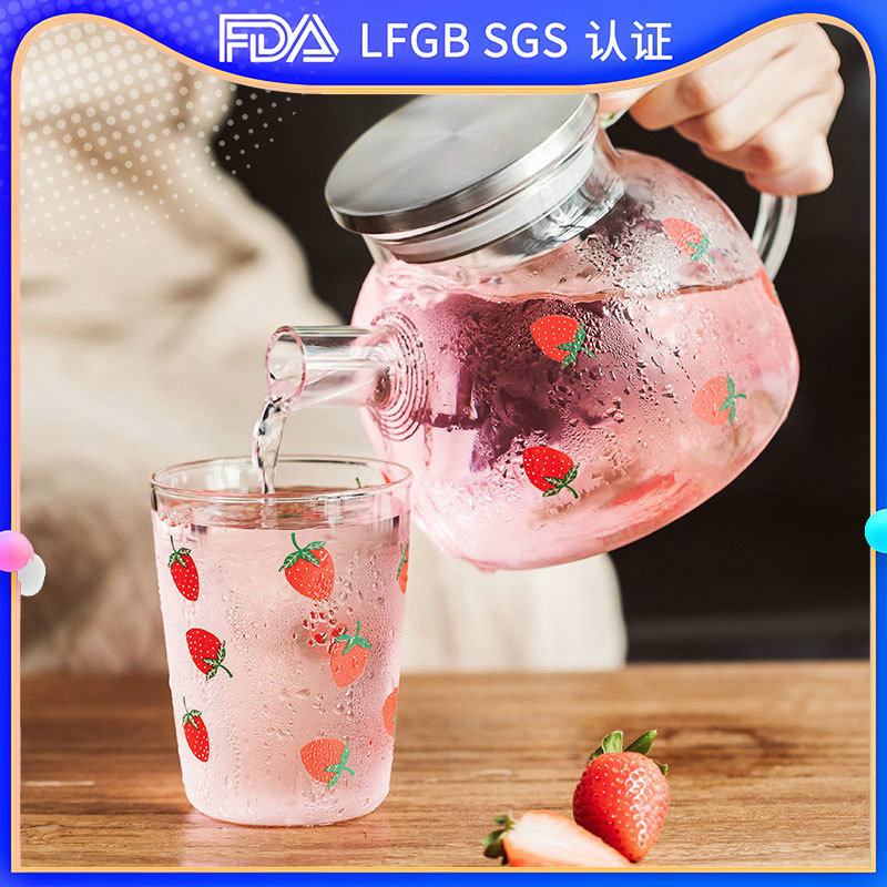 Creative heat-resistant high-temperature glass cold water kettle, steel lid, large capacity, high appearance level, high borosilicate glass complete set full figure
