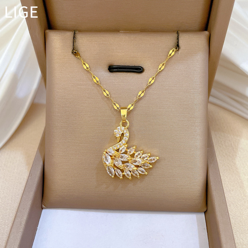 【 Titanium Steel 】 Cold style swan trend collarbone chain women's necklace, Korean version simple student personality full diamond neck pendant full figure