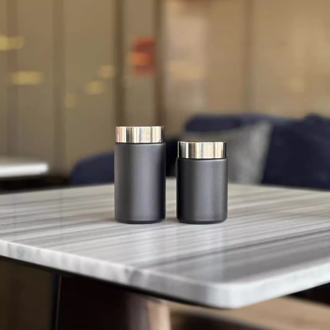 316 stainless steel vacuum insulated cup, children's solid color, charming thermos cup, outdoor high appearance level, small pocket cup details Picture