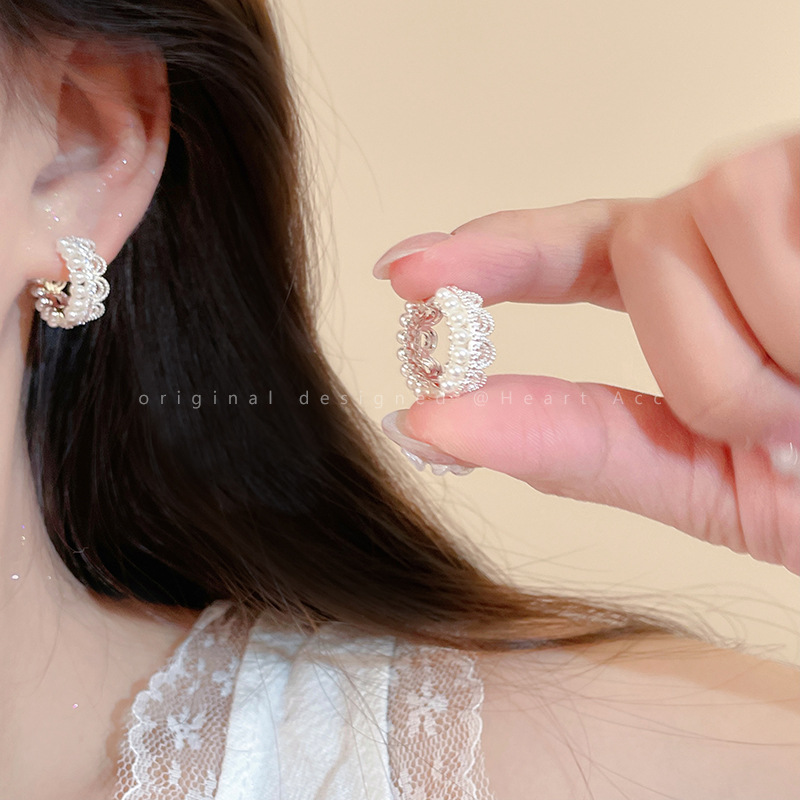 French-style zirconium lace-trimmed pearl earrings for women's summer, a new light luxury and high-end style, stud earrings, ear loops, ear clips and earrings Specification drawing