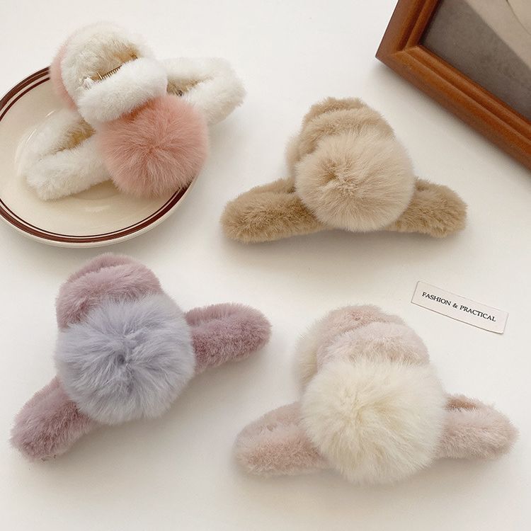 Korean popular hair clips, large autumn and winter plush hair clips, women's hair clips, shark clips, back of the head hair clips, headwear full figure
