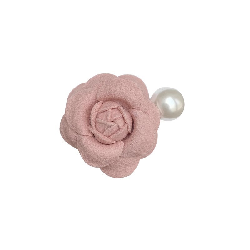 New three-dimensional rose pearl hair clip with French high-end style side bangs clip spring camellia hair accessory for women Item Picture