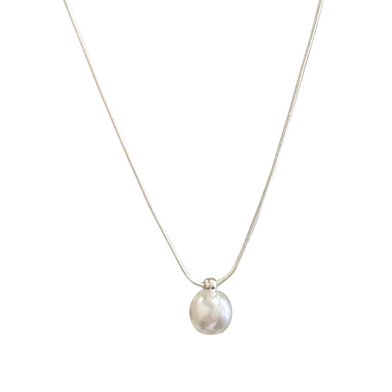 Silver heart-shaped pearl pendant necklace, women's summer light luxury and niche design sense collarbone chain, Instagram trendy Internet celebrity accessory Item Picture