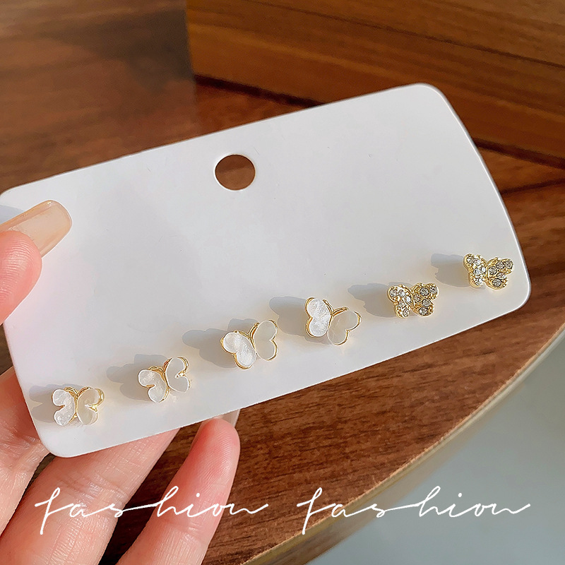 Fashionable butterfly Zircon set stud earrings for women, a new bestseller in 2025, with a light luxury design sense and elegant earrings Application Scenario