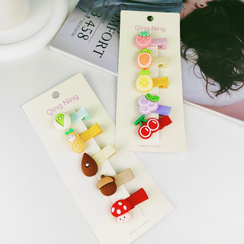 New children's hair clips: Bright resin cartoon baby all-inclusive safety side clip for kindergarten girls' broken hair arrangement Application Scenario