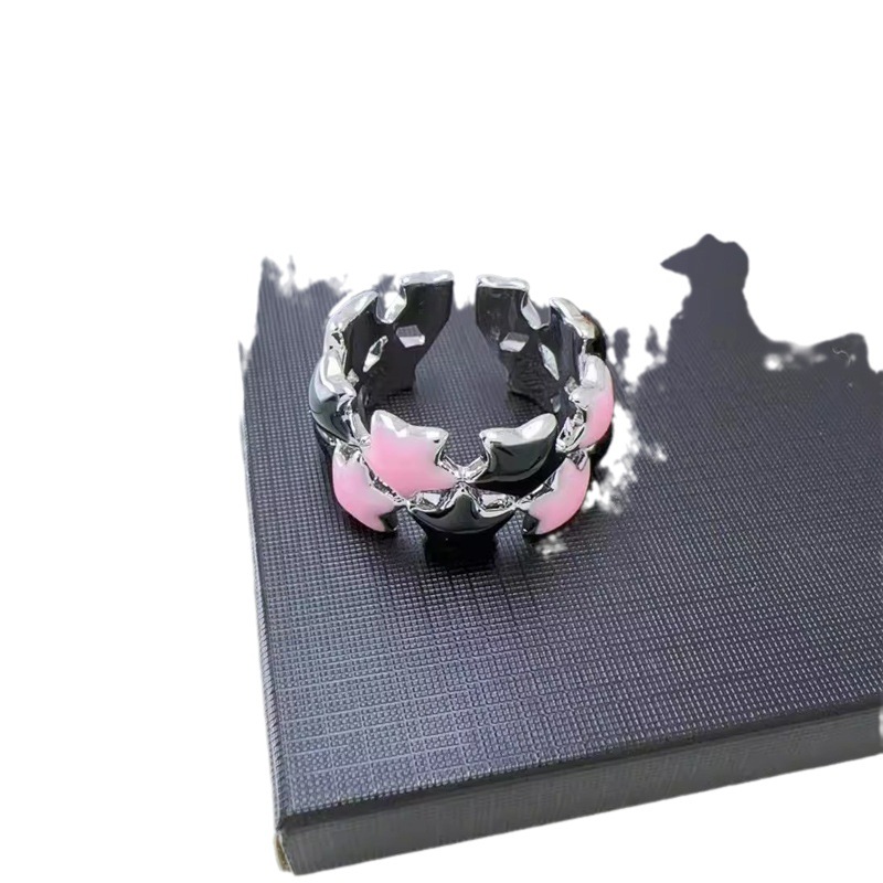 Super sweet star pink and black dual-color oil drop adjustable index finger ring, a niche design for women, sweet and cool, versatile ring for hot girls Item Picture