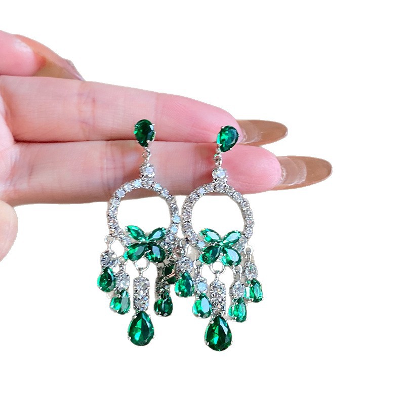 Super fairy-like emerald zircon tassel earrings for women, a new 2025 bestseller with a high-end feel. Versatile and stylish stud earrings are in vogue Item Picture