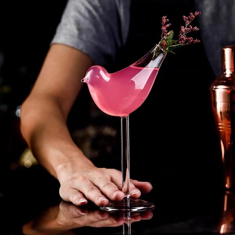 Wholesale of creative internet-famous bird glass cups, bird sweet wine glasses, cocktail glasses, smoked molecular wine glasses and tall glasses Specification drawing