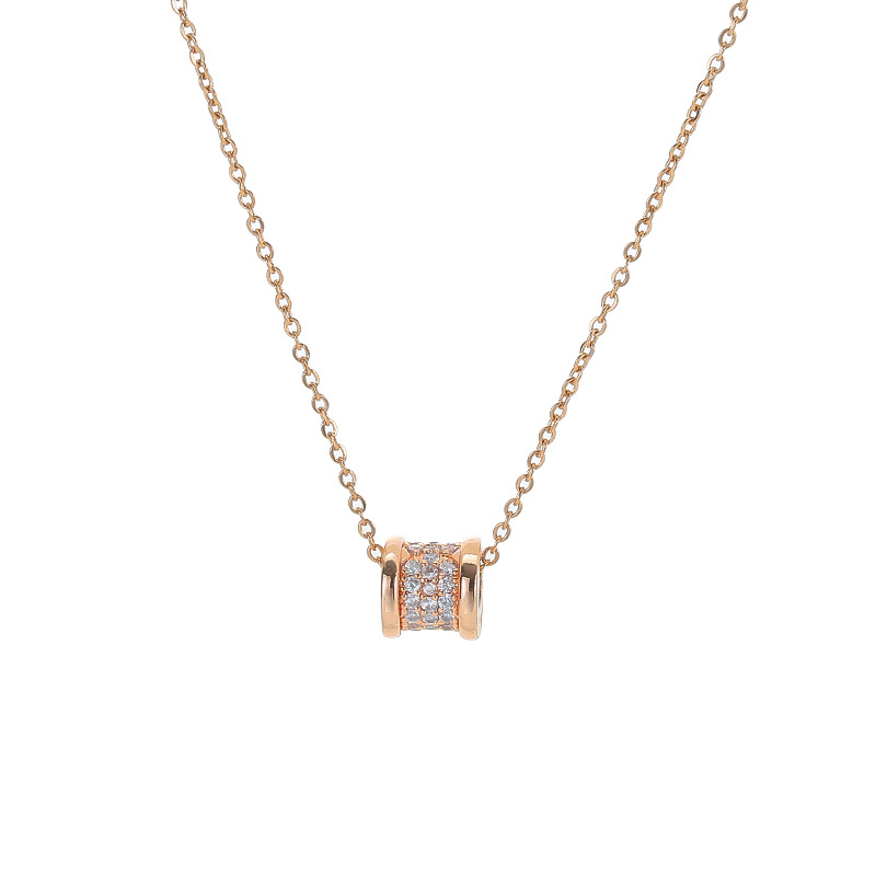 Korean version 18k rose gold slightly set with three rows of diamonds, exquisite small waist titanium steel necklace, female Internet celebrity high-end collarbone chain Item Picture