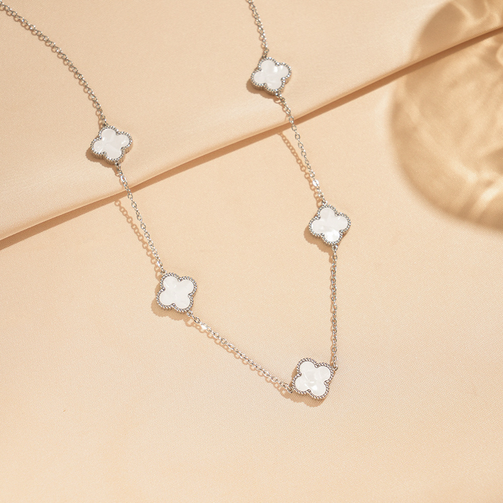 Fashionable titanium steel non-fading 13MM five-petal double-sided four-leaf clover necklace for women, a unique and light luxury style, versatile collarbone chain Specification drawing