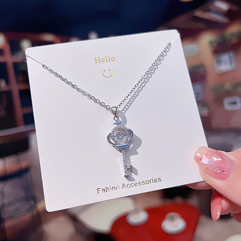 Japanese and Korean design, dynamic key chain pendant, titanium steel necklace, women's niche cold style collarbone chain, net diamond jewelry details Picture
