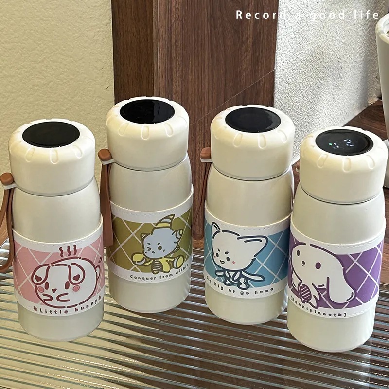 New temperature-displaying and heat-insulating cup, ins high appearance level, food-grade straw cup, portable, simple, niche and cute water cup full figure