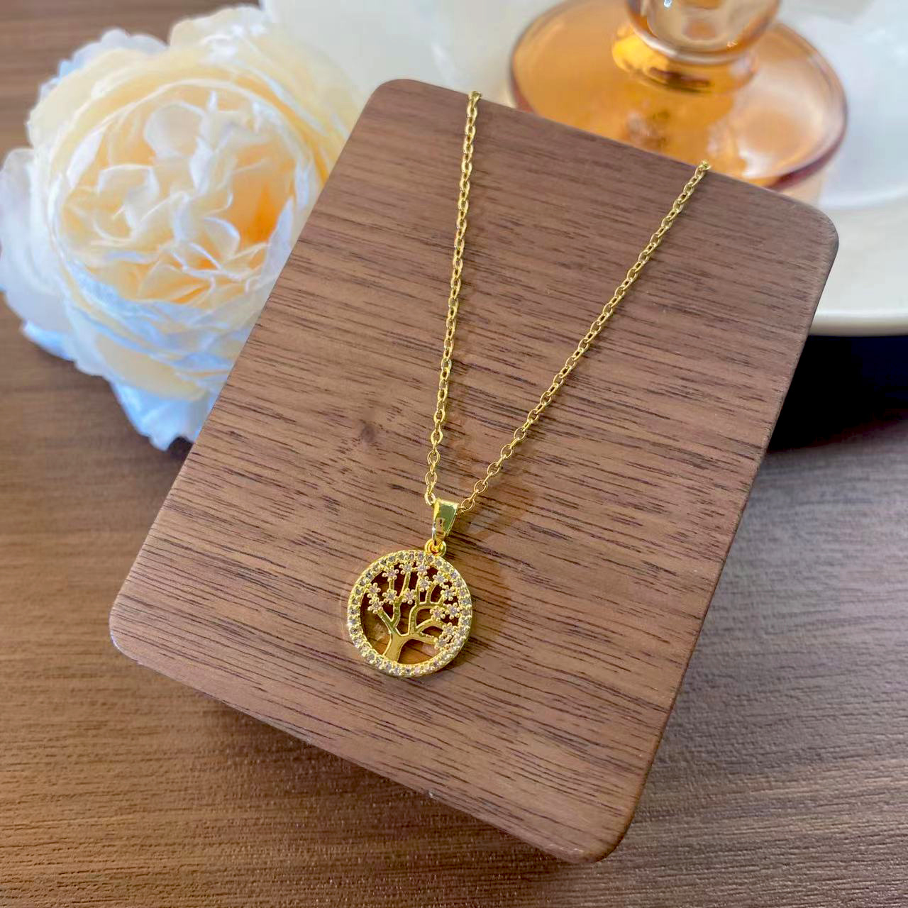 Korean-style fashionable design Life tree pendant titanium steel necklace, niche style, versatile collarbone chain, internet-famous accessory details Picture