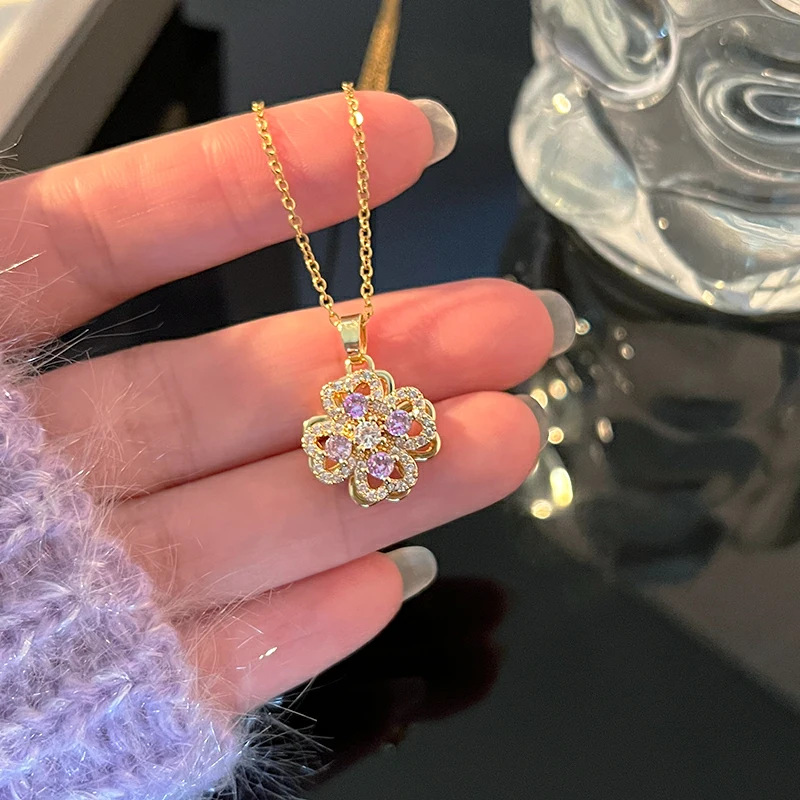 Wholesale of new Korean pink diamond four-leaf clover necklace, high-end, niche, light luxury, simple and slightly inlaid zircon titanium steel collarbone chain Specification drawing