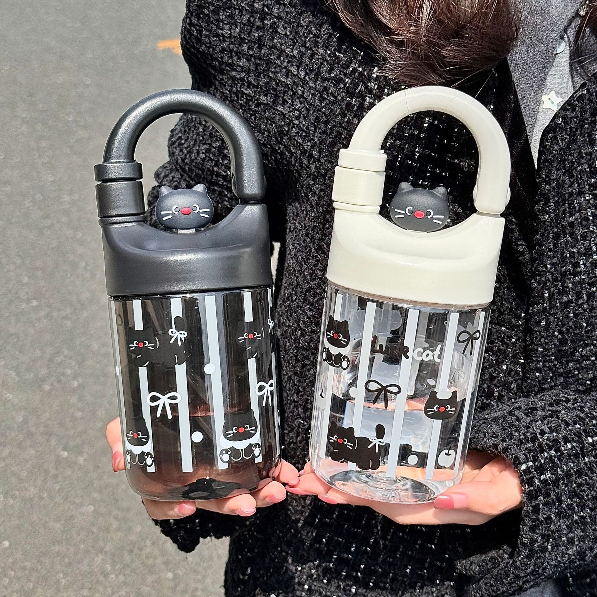 Girls' hand-held plastic cups, cute cat cartoon straw cups, portable students' high appearance level summer water cups wholesale Specification drawing