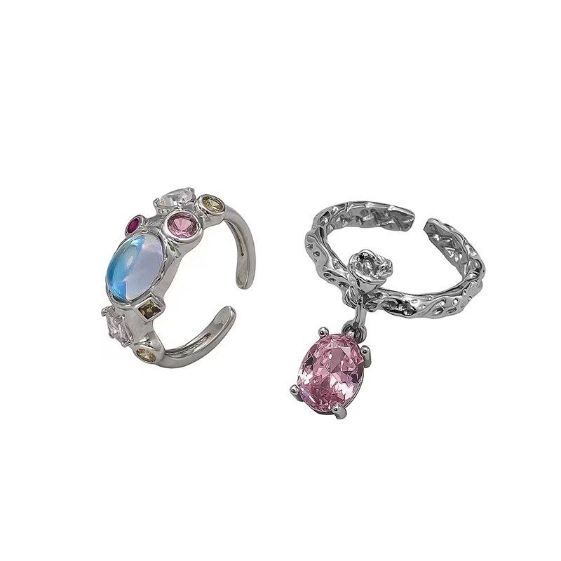 The new niche open-top ring exudes an exquisite atmosphere. It features an ins cold style, is simple and versatile, and exudes a sense of high-end sophistication. The ring is adjustable Item Picture