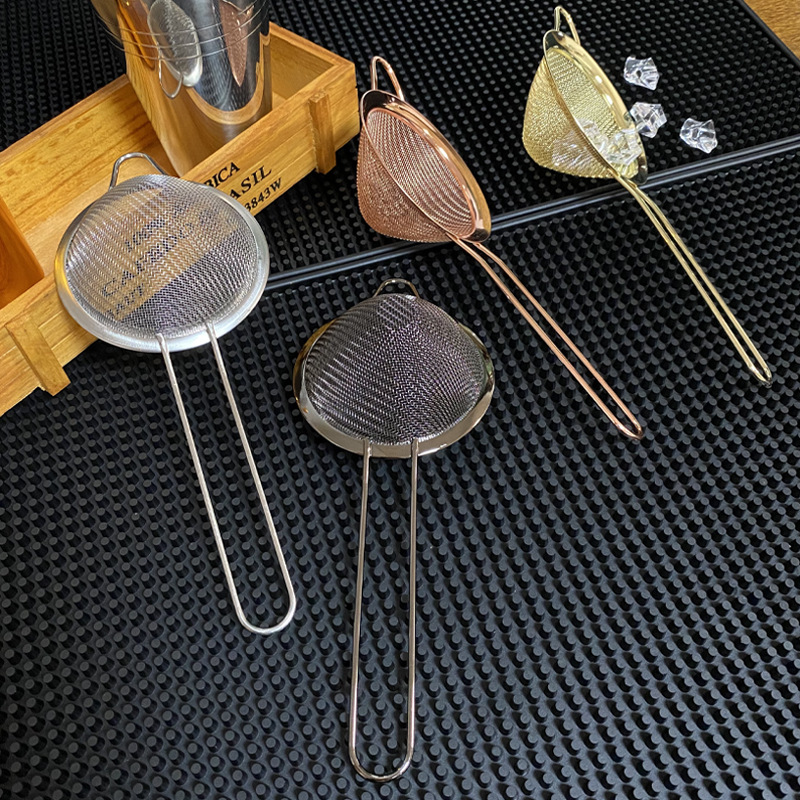 Stainless steel conical filter screen cocktail mixing ice filter, specially designed for bar bartenders, triangular double-layer filter full figure