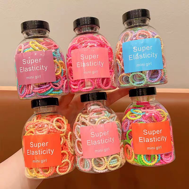 Children's canned rubber bands have high elasticity and won't damage hair. Baby hair ties have less hair volume. Little girls tie their hair with rubber bands and hair ties full figure