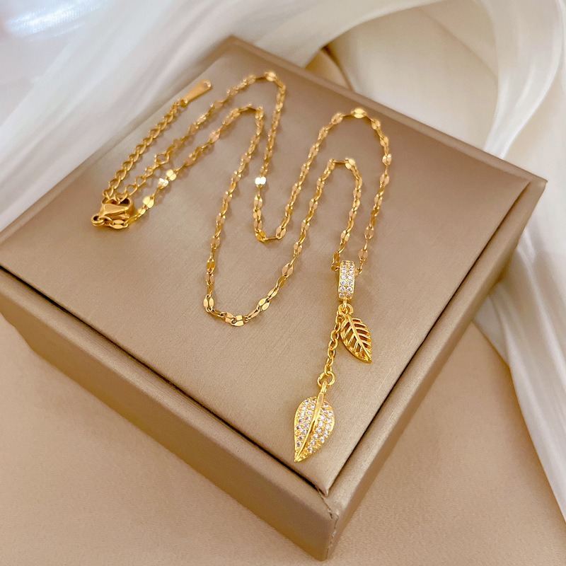 【 Titanium Steel 】 Fringed leaves, light luxury style, zircon collarbone chain, small and trendy on Instagram, retro titanium steel necklace Specification drawing