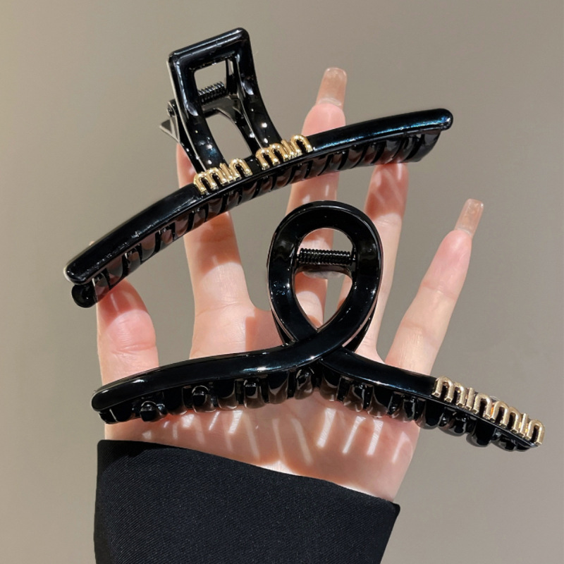 High-end black scratch-clip women's 2023 new updo letter hair clip at the back of the head shark clip headpiece details Picture