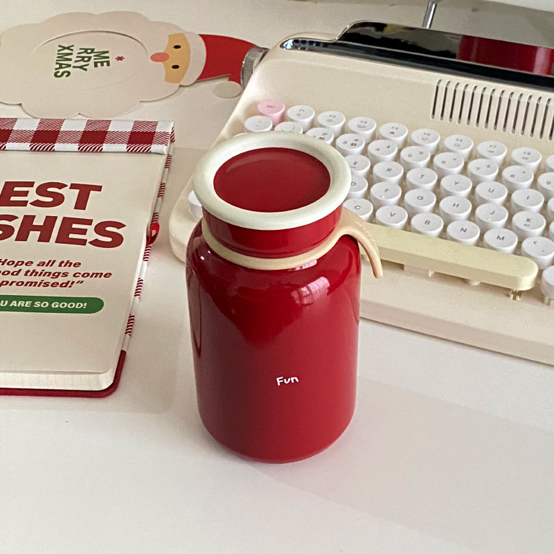 Homemade fun~ New Year and Christmas red insulated cups, stainless steel water cups and travel cups as gifts Application Scenario