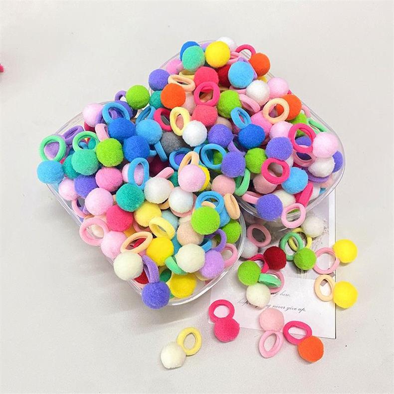 The girl's colorful pom-ball hair band is super cute. The new rubber band is a lovely hair band for kindergarten girls with high bounce and elasticity Specification drawing