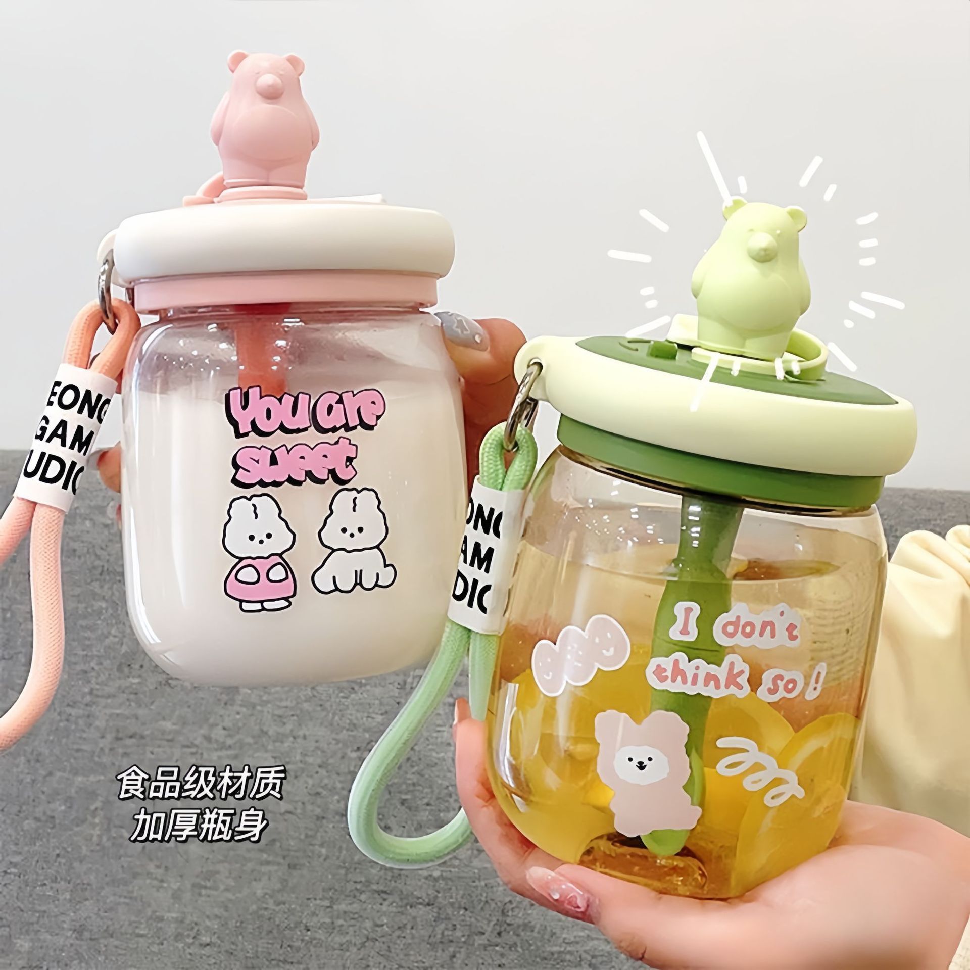New cartoon straw cup for girls, a spoon as a gift, cute office water cup, high appearance level, portable and creative student plastic cup details Picture
