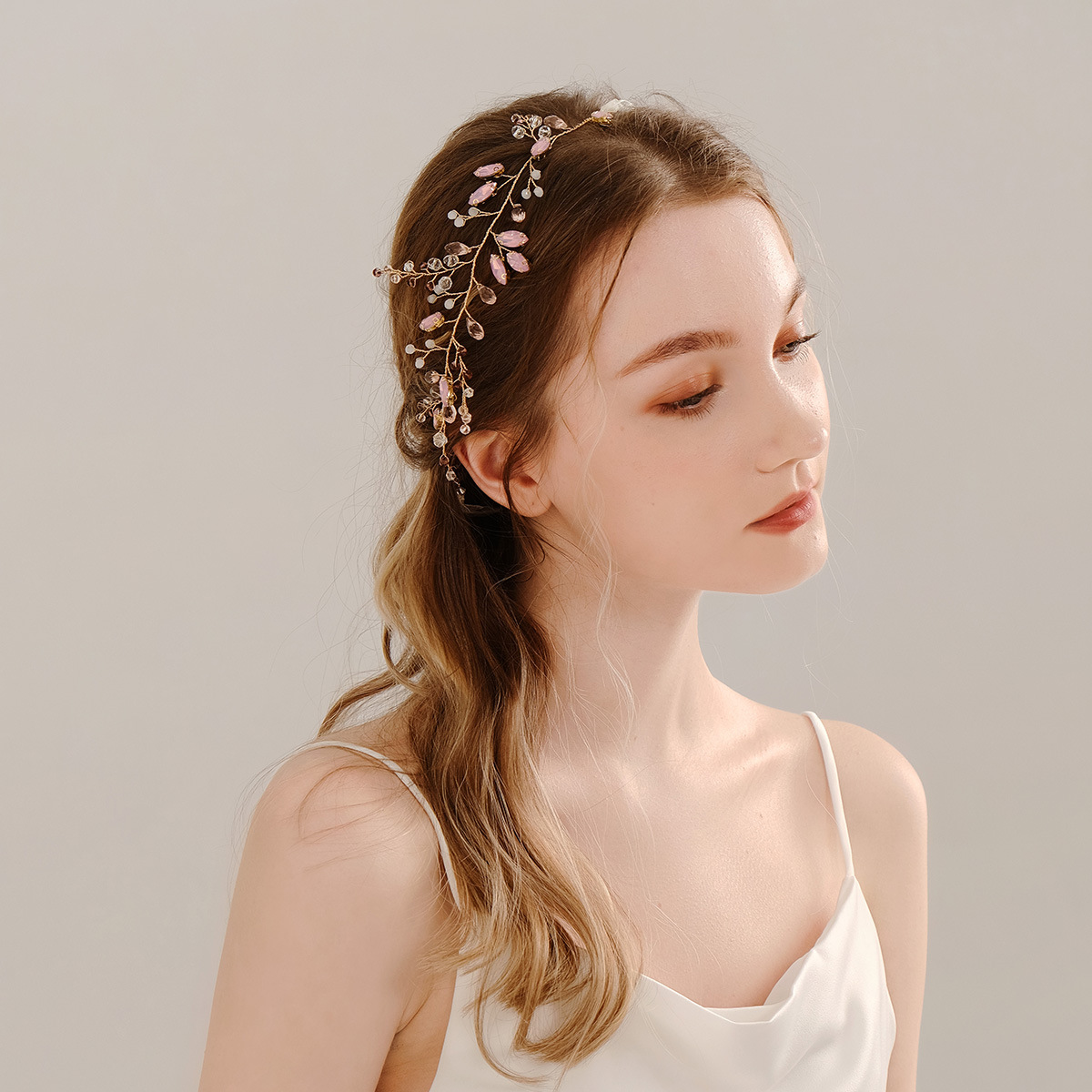 European and American creative bride accessories, stage performance side hair bands, wedding dress accessories, fashionable pink rhinestone handcrafted headbands full figure