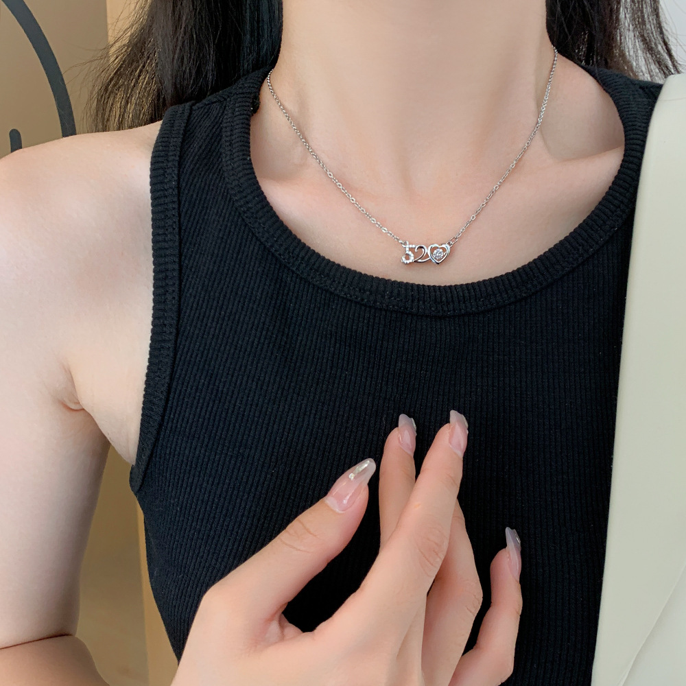 Romantic Qixi Valentine's Day 520 Pendant necklace for women, a new fashionable titanium steel collarbone chain accessory with a simple and light luxury feel details Picture