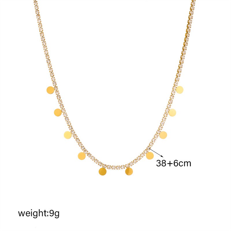 A fashionable, light luxury and high-end diamond-encrusted chain, smooth round piece pendant, titanium steel collarbone chain necklace that does not fade Application Scenario