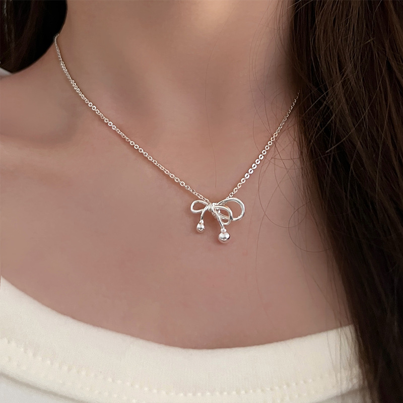 Sweet and ins-style, fresh and versatile, trendy and high-end collarbone chain, Korean-style light luxury and high-end bow necklace full figure