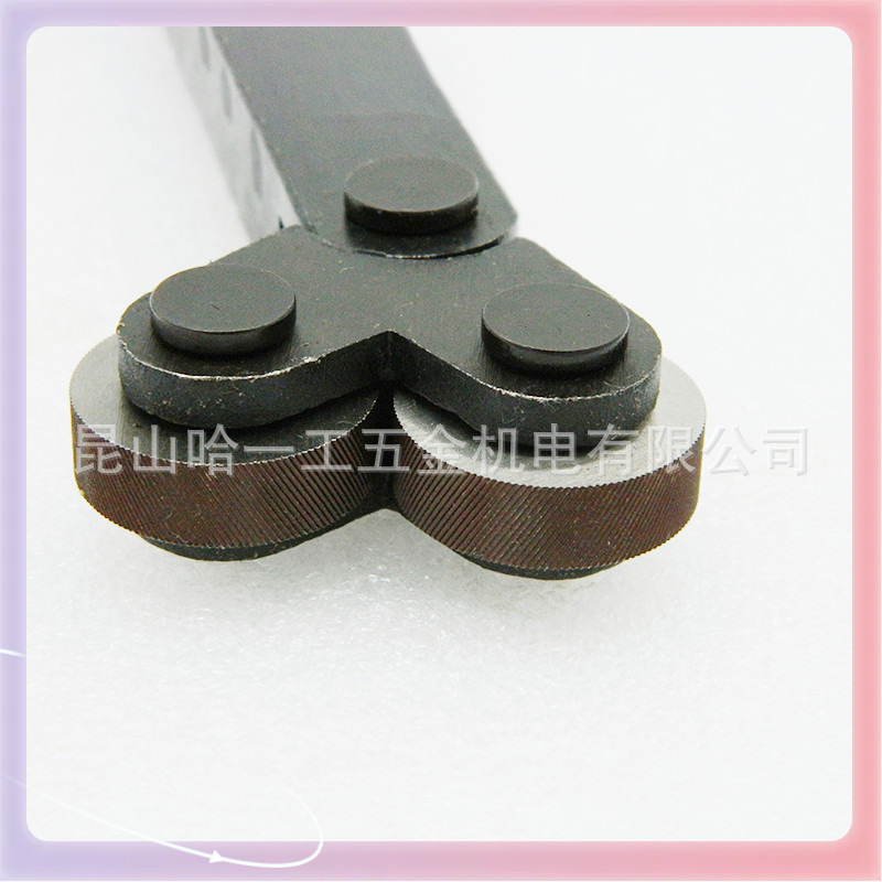 ➢ Mesh knurling knife 0.5 0.6 0.8 1.01.2 1.51.6 2mm knife holder 20*20 knurling knife wheel sleeve Item Picture