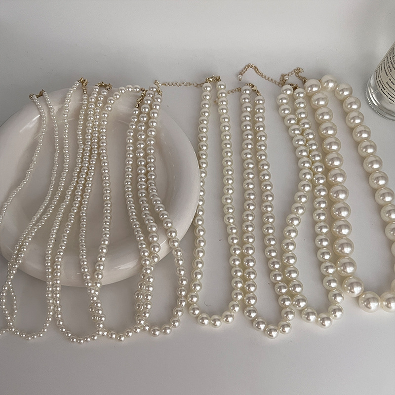 Pearl necklace for women, light luxury and niche design, sweater collarbone chain, 2024 new style bestseller, high-end neckchain accessory full figure