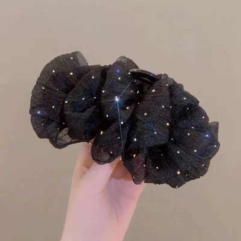 Cloud Bubble Grab Women's 2025 New high-end, extra-large shark clip hairpin for the back of the head, elegant headwear Application Scenario