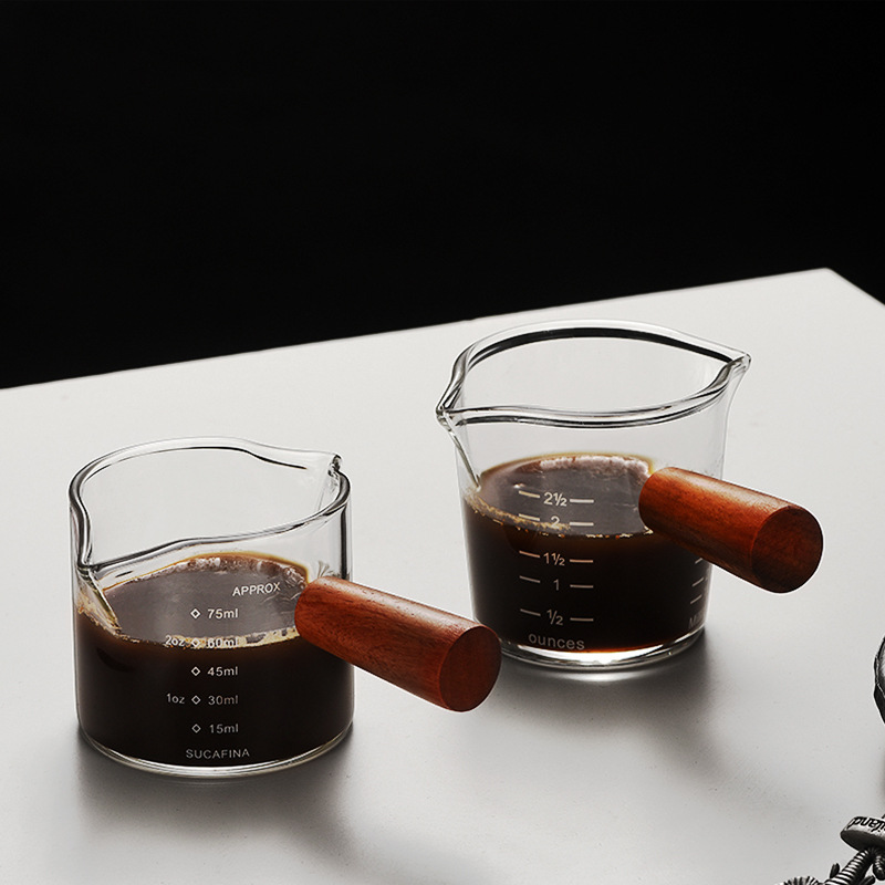Glass small milk cups with scales, wooden coffee measuring cups, mini espresso cups, heat-resistant double-spout milk cups details Picture