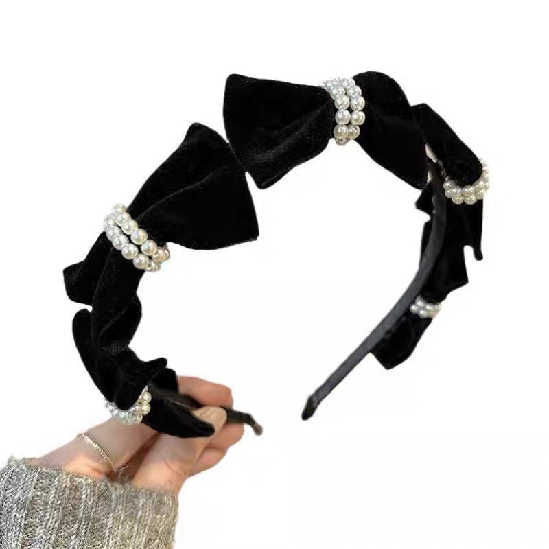 Autumn and winter French retro pearl velvet bow headband for women, elegant and stylish princess headband, hairpin and headwear Item Picture